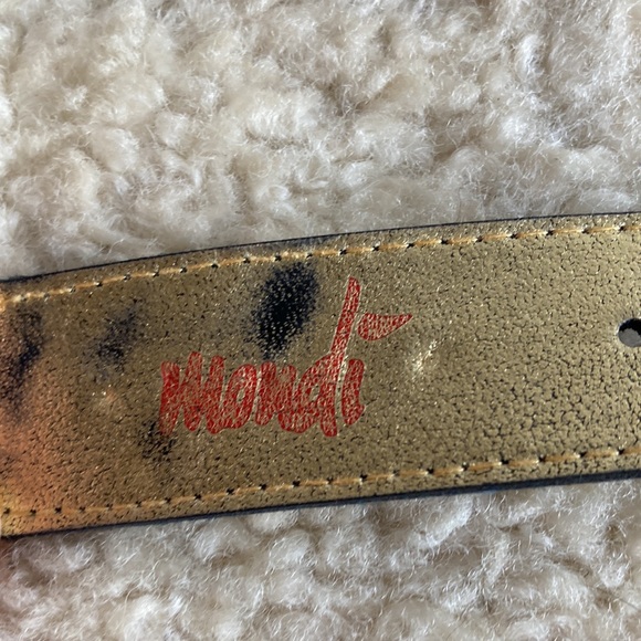 Mondi vintage gorgeous blue suede shoulder bag with matching belt.Made in Italy. - Picture 10 of 11